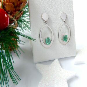 Boucles d'oreilles or blanc émeraudes